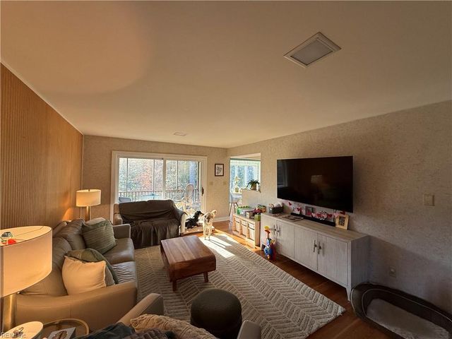1211 Scottland TER, Newport News, VA 23606