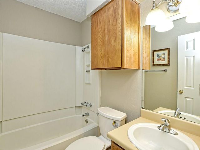 5401 Spring Meadow RD B, Austin, TX 78744