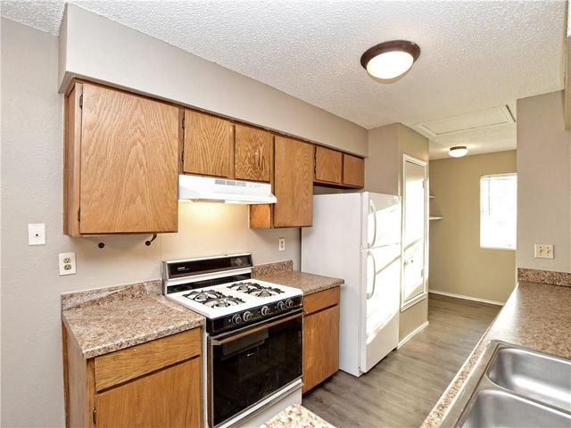 5401 Spring Meadow RD B, Austin, TX 78744