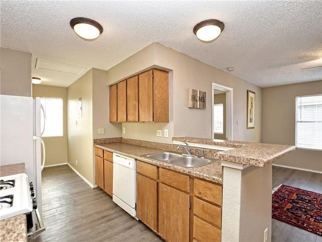5401 Spring Meadow RD B, Austin, TX 78744