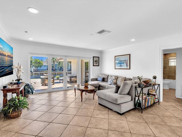 2800 NE 55th Street, Fort Lauderdale, FL 33308