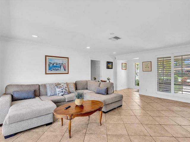 2800 NE 55th Street, Fort Lauderdale, FL 33308
