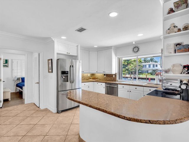 2800 NE 55th Street, Fort Lauderdale, FL 33308