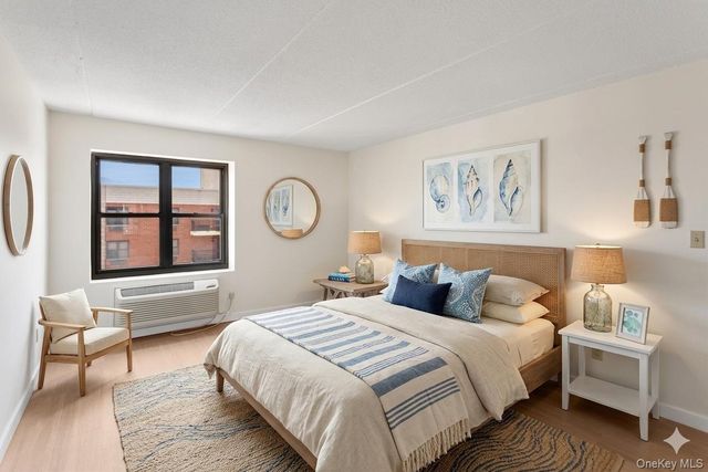 230 W Broadway 713, Long Beach, NY 11561