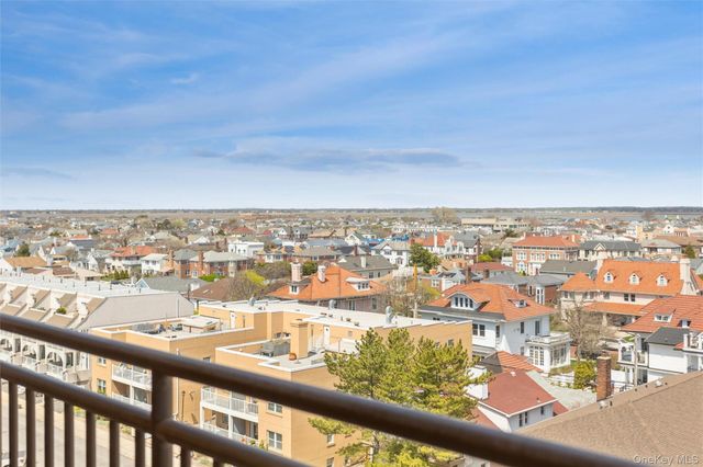 230 W Broadway 713, Long Beach, NY 11561