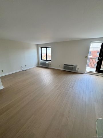 230 W Broadway 713, Long Beach, NY 11561