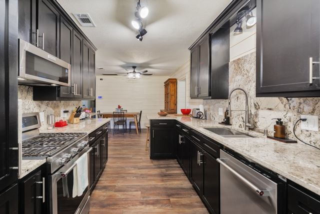 513 Patterson Street, Bowie, TX 76230