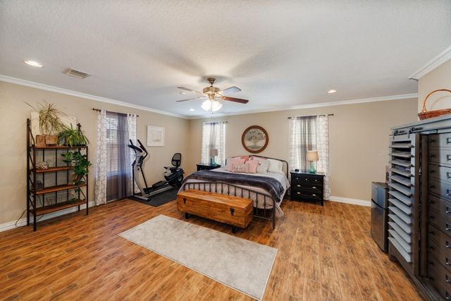 513 Patterson Street, Bowie, TX 76230