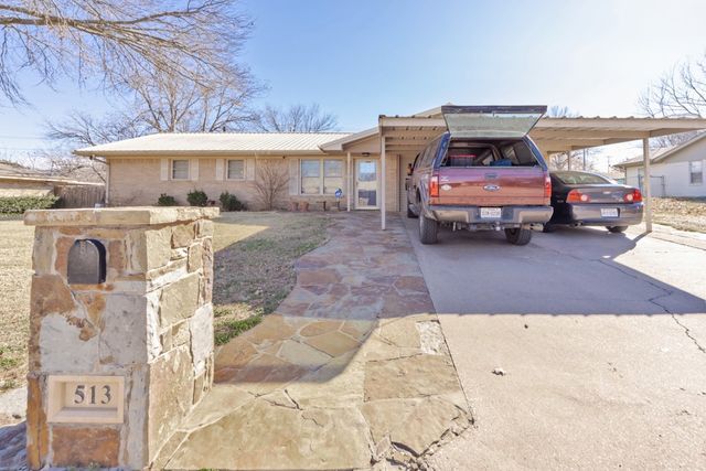 513 Patterson Street, Bowie, TX 76230