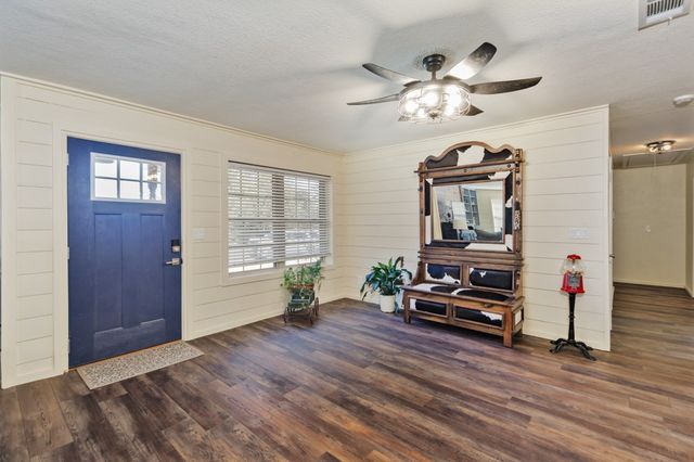 513 Patterson Street, Bowie, TX 76230
