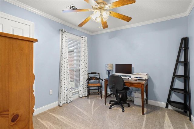 21 Crescent Ridge Dr, Hattiesburg, MS 39402