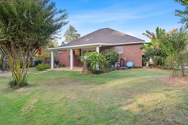 21 Crescent Ridge Dr, Hattiesburg, MS 39402