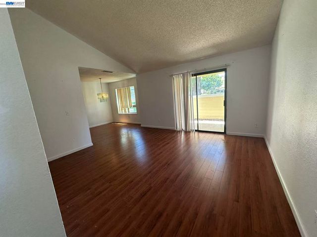 2714 Harvest Ln, Antioch, CA 94531