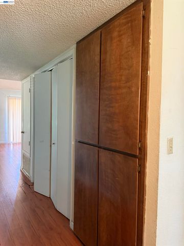 2714 Harvest Ln, Antioch, CA 94531