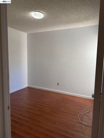 2714 Harvest Ln, Antioch, CA 94531