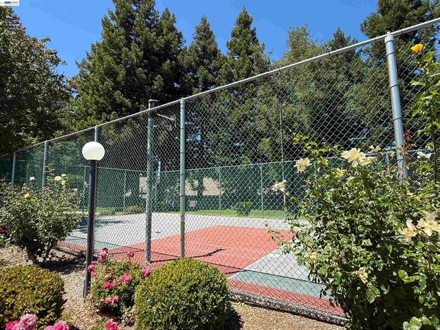 2714 Harvest Ln, Antioch, CA 94531