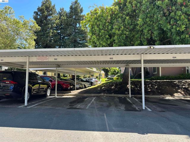 2714 Harvest Ln, Antioch, CA 94531
