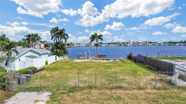 316 173RD AVENUE E, North Redington Beach, FL 33708