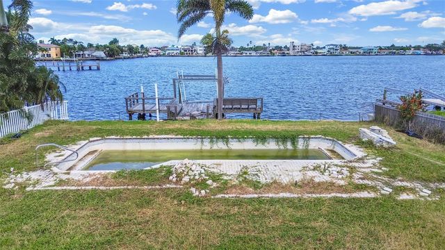 316 173RD AVENUE E, North Redington Beach, FL 33708