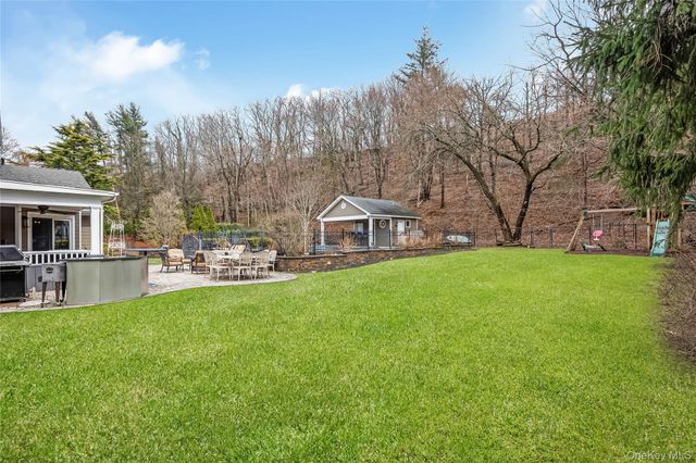 28 Clipper Drive, Northport, NY 11768