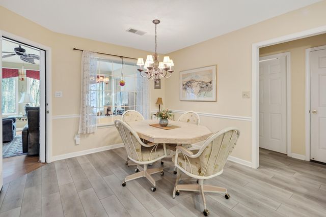 20 BROOKHAVEN LN, Oakland, TN 38060