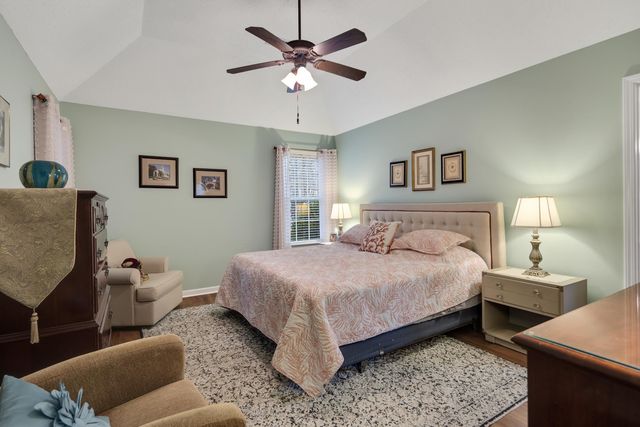 20 BROOKHAVEN LN, Oakland, TN 38060