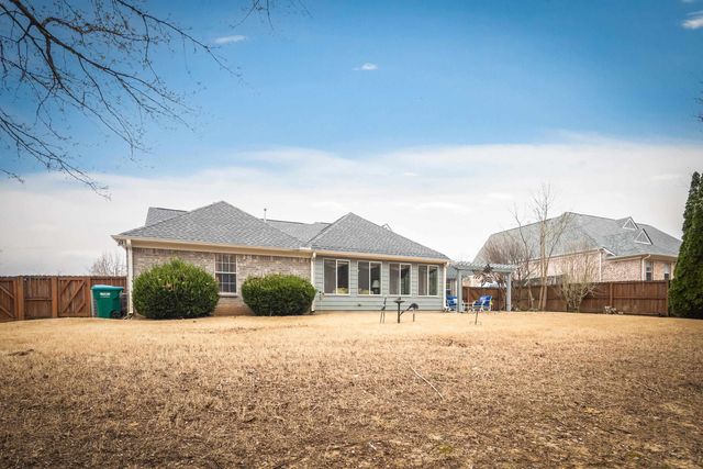 20 BROOKHAVEN LN, Oakland, TN 38060