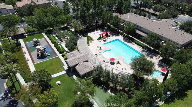 16064 Jamie 8, Fontana, CA 92336