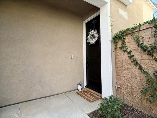 16064 Jamie 8, Fontana, CA 92336