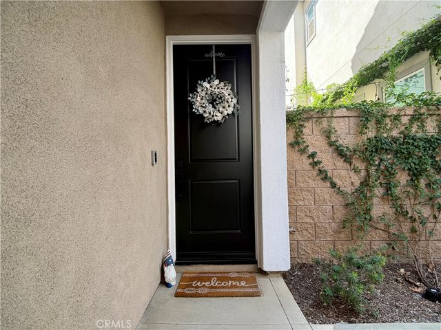16064 Jamie 8, Fontana, CA 92336
