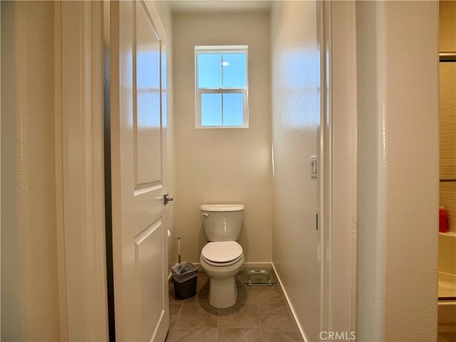 16064 Jamie 8, Fontana, CA 92336