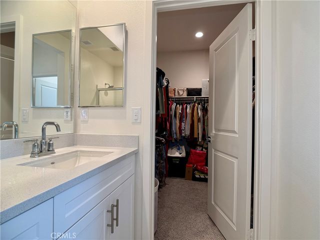 16064 Jamie 8, Fontana, CA 92336