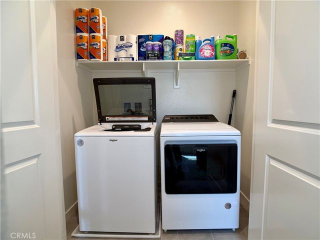 16064 Jamie 8, Fontana, CA 92336