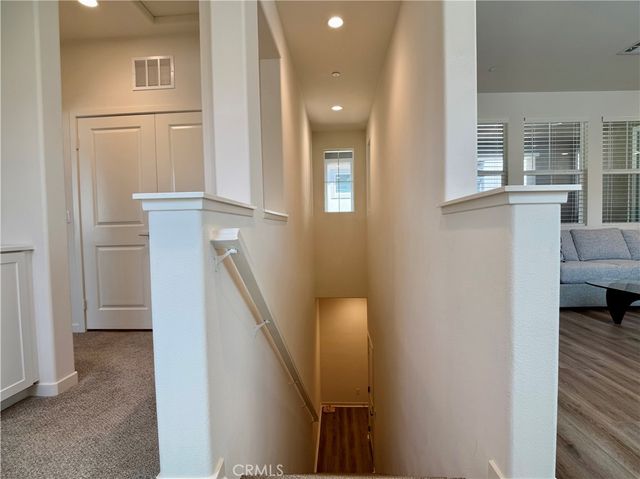 16064 Jamie 8, Fontana, CA 92336