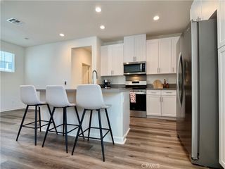 16064 Jamie 8, Fontana, CA 92336