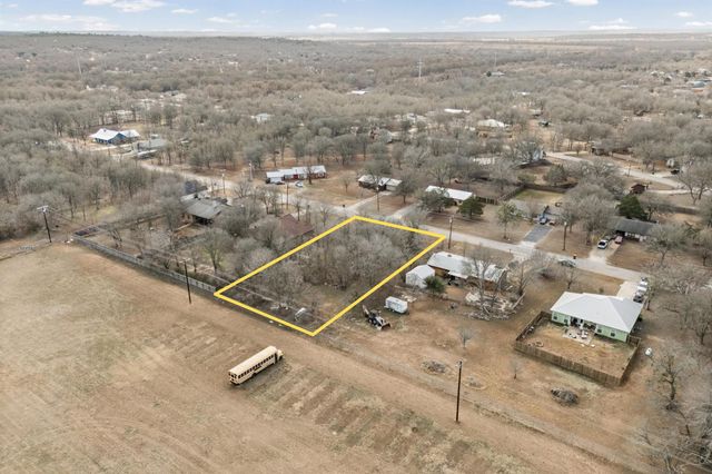 352 Keanahalululu LN, Bastrop, TX 78602