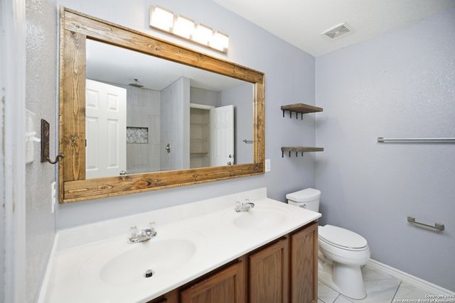 5843 Providence Oak, San Antonio, TX 78249