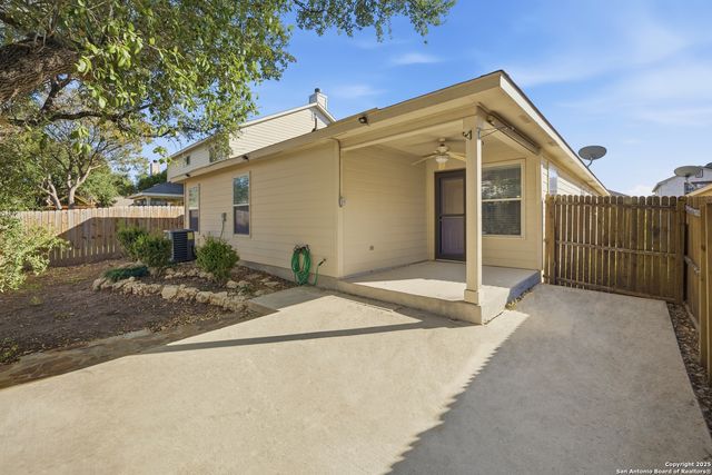 5843 Providence Oak, San Antonio, TX 78249