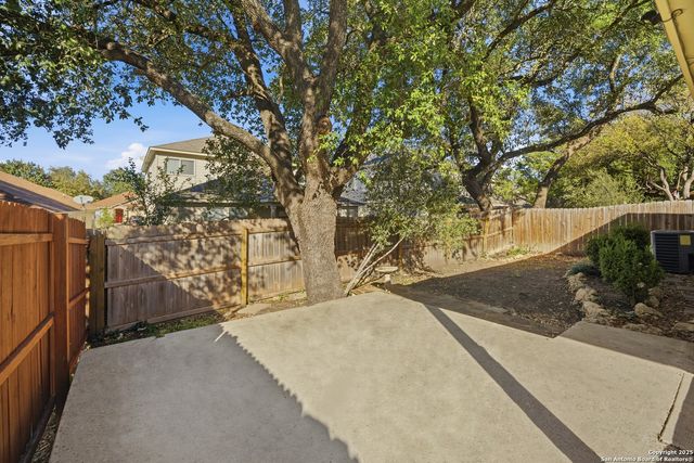 5843 Providence Oak, San Antonio, TX 78249