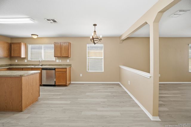 5843 Providence Oak, San Antonio, TX 78249