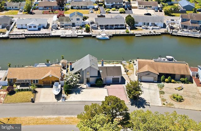 15 PARKERS POINT BLVD, Forked River, NJ 08731