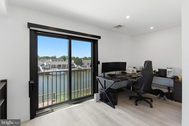 15 PARKERS POINT BLVD, Forked River, NJ 08731