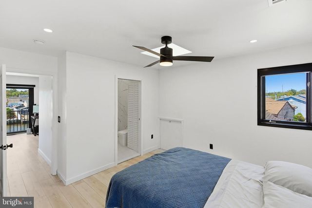 15 PARKERS POINT BLVD, Forked River, NJ 08731