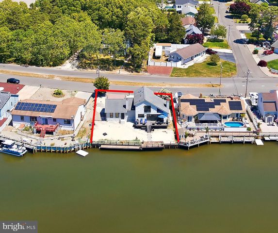 15 PARKERS POINT BLVD, Forked River, NJ 08731