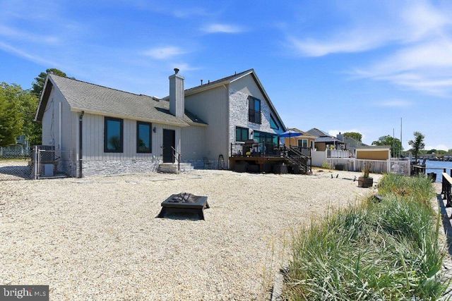 15 PARKERS POINT BLVD, Forked River, NJ 08731