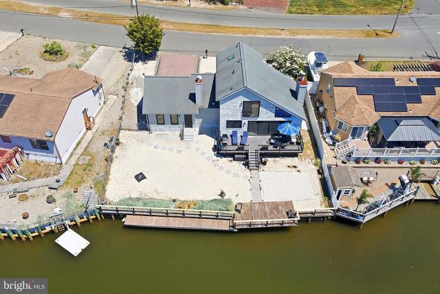 15 PARKERS POINT BLVD, Forked River, NJ 08731