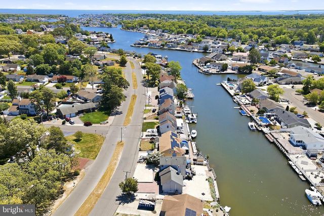 15 PARKERS POINT BLVD, Forked River, NJ 08731