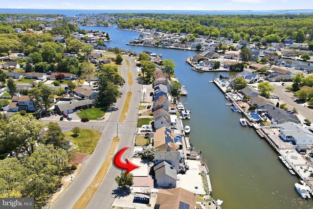 15 PARKERS POINT BLVD, Forked River, NJ 08731