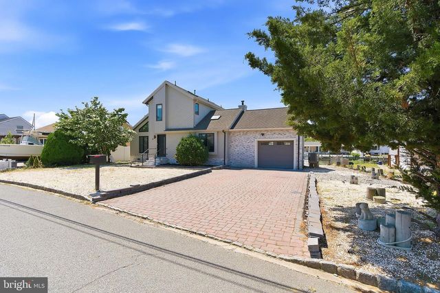 15 PARKERS POINT BLVD, Forked River, NJ 08731