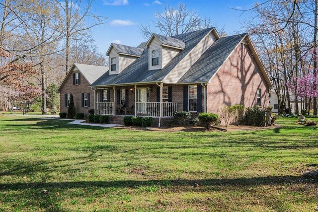 875 Sixteenth Model Rd, Manchester, TN 37355